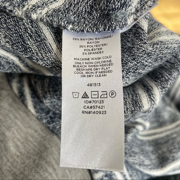 Lou and Grey cozy swing dress - Picture 5 of 5